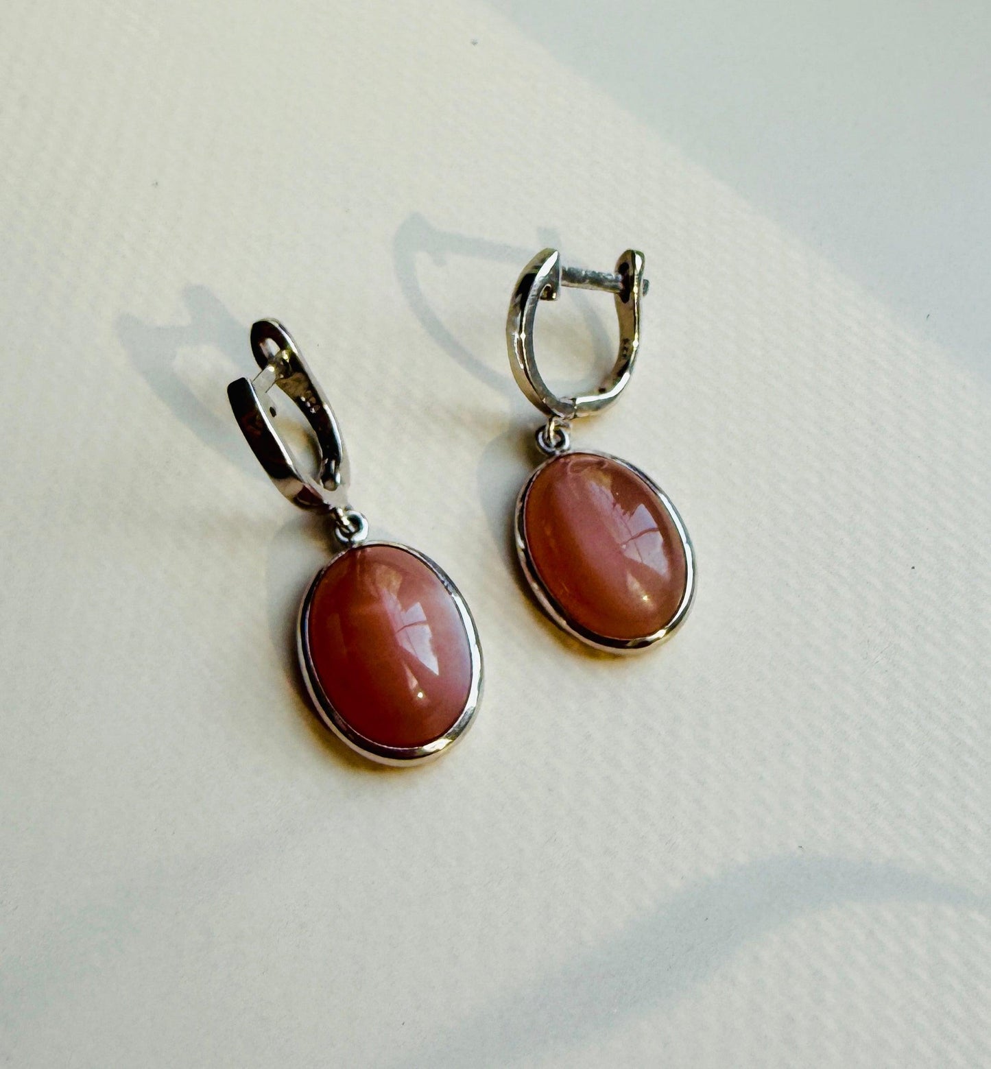 Pink moonstone minimal everyday fine jewelry in solid gold and sterling 925 silver with natural gemstones.