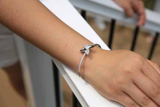 Floral 4-Petal Zirconia Bracelet