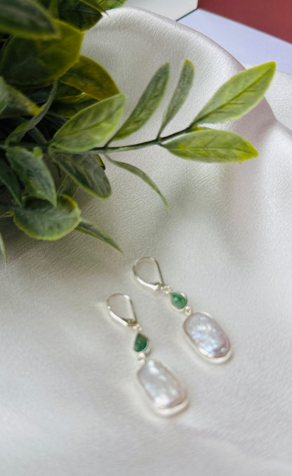 Emerald pearl hanging earrings
