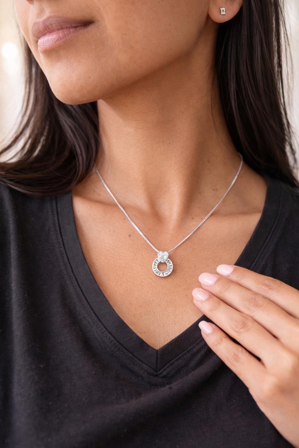 silver necklace heart circle