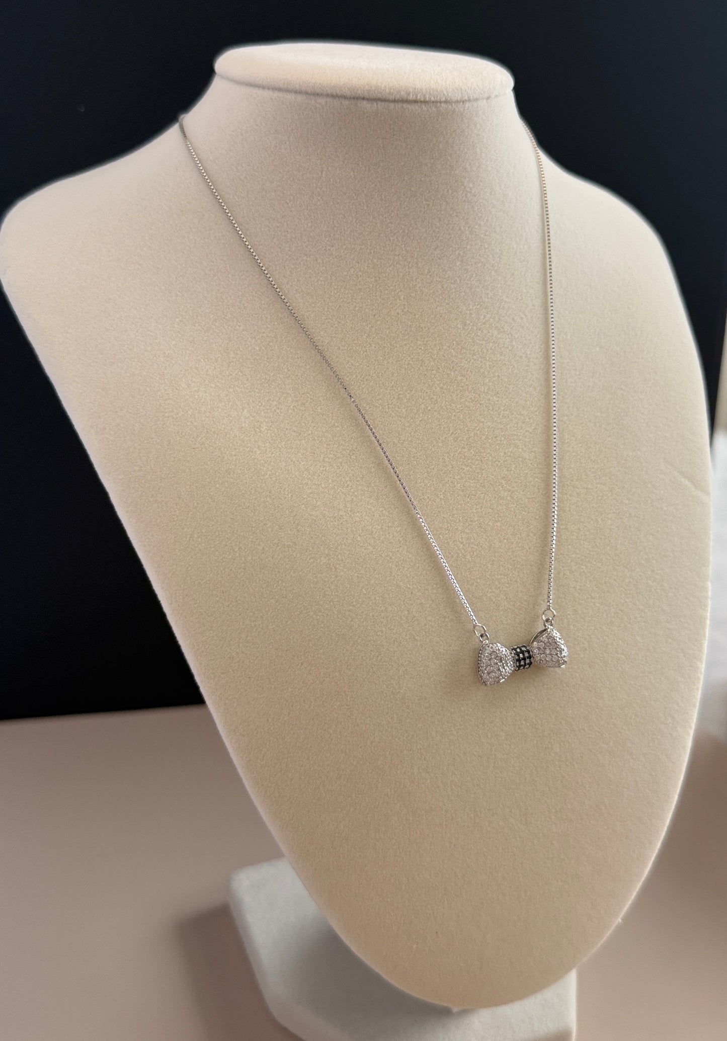Bow Necklace Set
