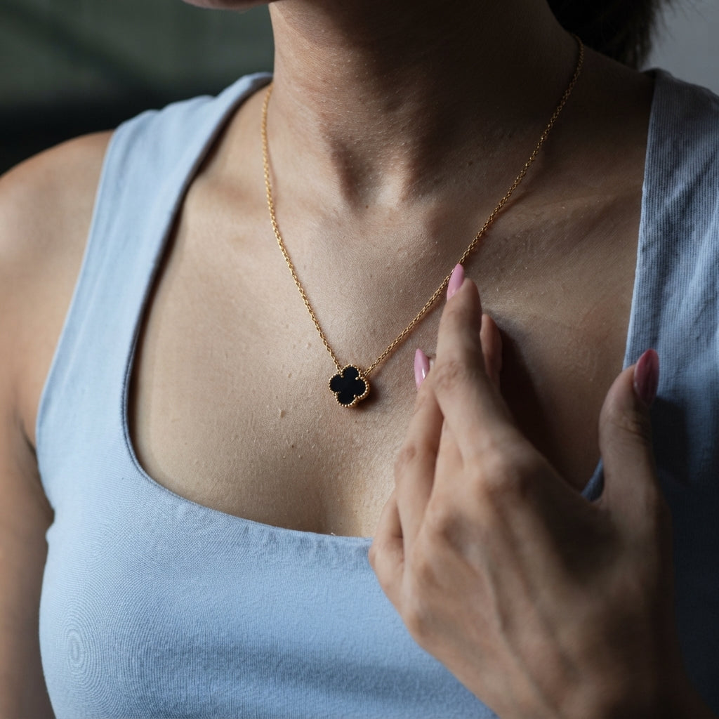 clover necklace in sterling silver 
