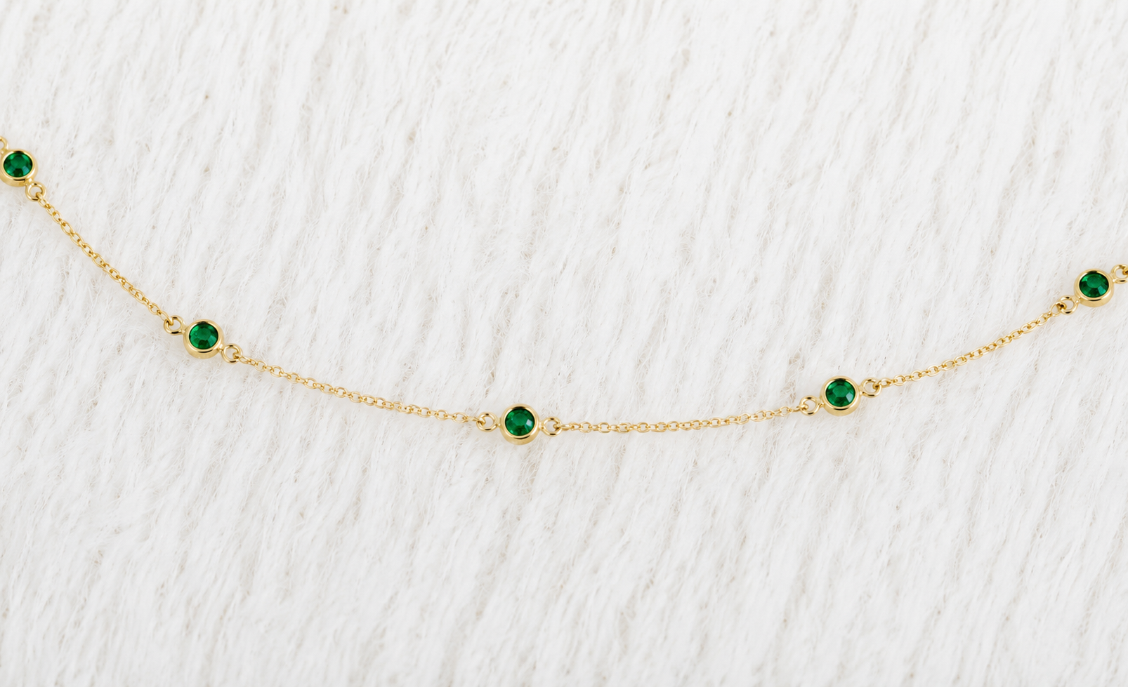 emerald_green_onyx_may_birthstone_gold2