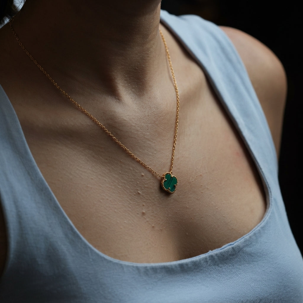 green clover necklace in sterling silver 