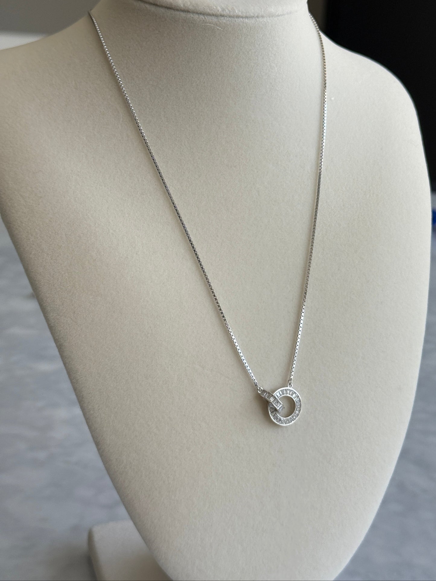 loop silver necklace