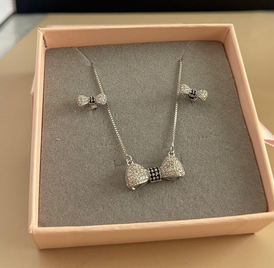 Bow Necklace Set minimal everyday fine jewelry in solid gold and sterling 925 silver with natural gemstones.